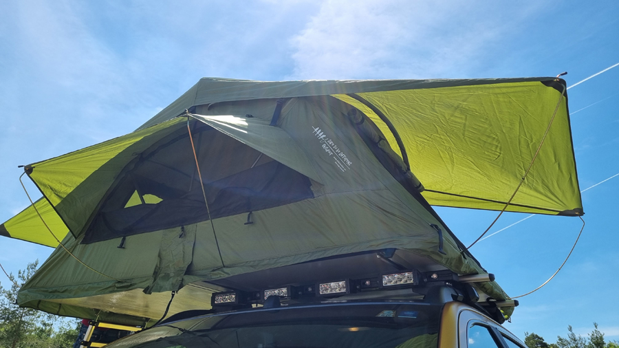 The lightest rooftop tent in our range - 140 Light Weight