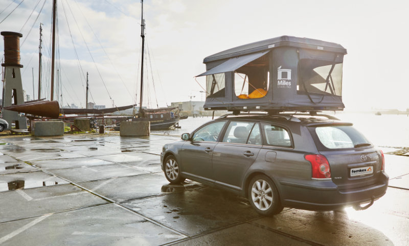 https://8987580.fs1.hubspotusercontent-na1.net/hubfs/8987580/producten/Miles%20starling/DTBD-Femkesrooftoptents%20Miles%20Starling%20140x214%20Hardshell%20(13).jpg