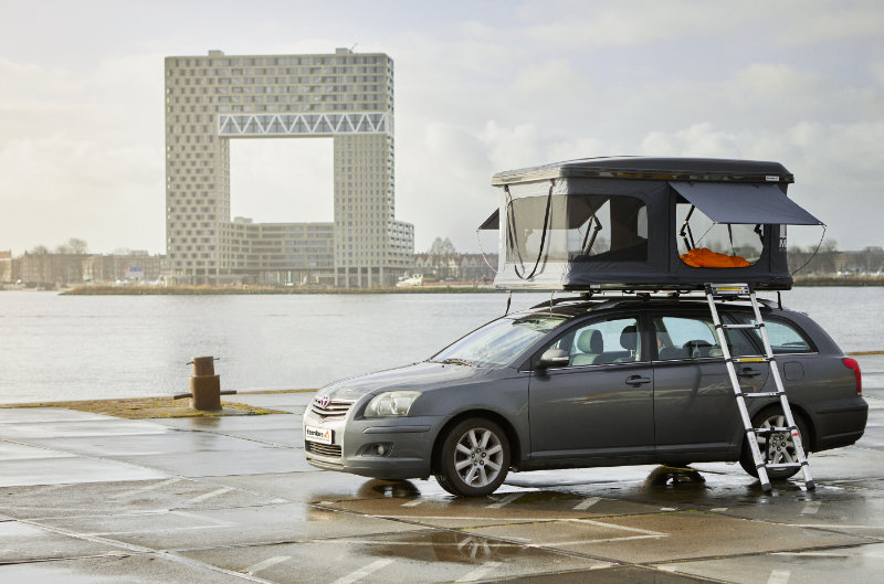 https://8987580.fs1.hubspotusercontent-na1.net/hubfs/8987580/producten/Miles%20starling/DTBD-Femkesrooftoptents%20Miles%20Starling%20140x214%20Hardshell%20(14).jpg